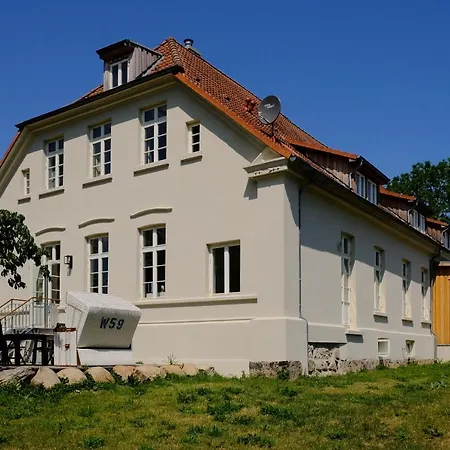 Gutshaus Brook Apartment *